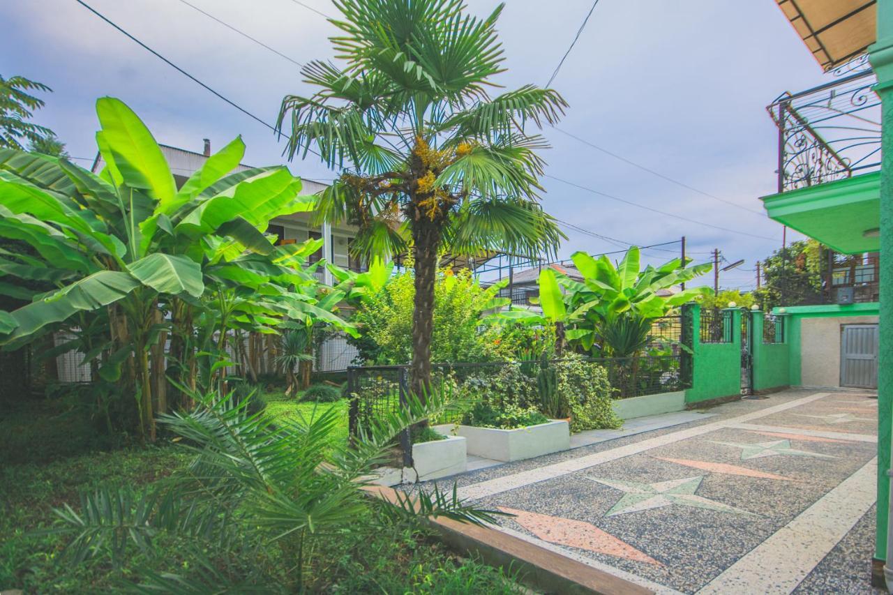 Sister'S Warm Guest House Batumi Exterior foto
