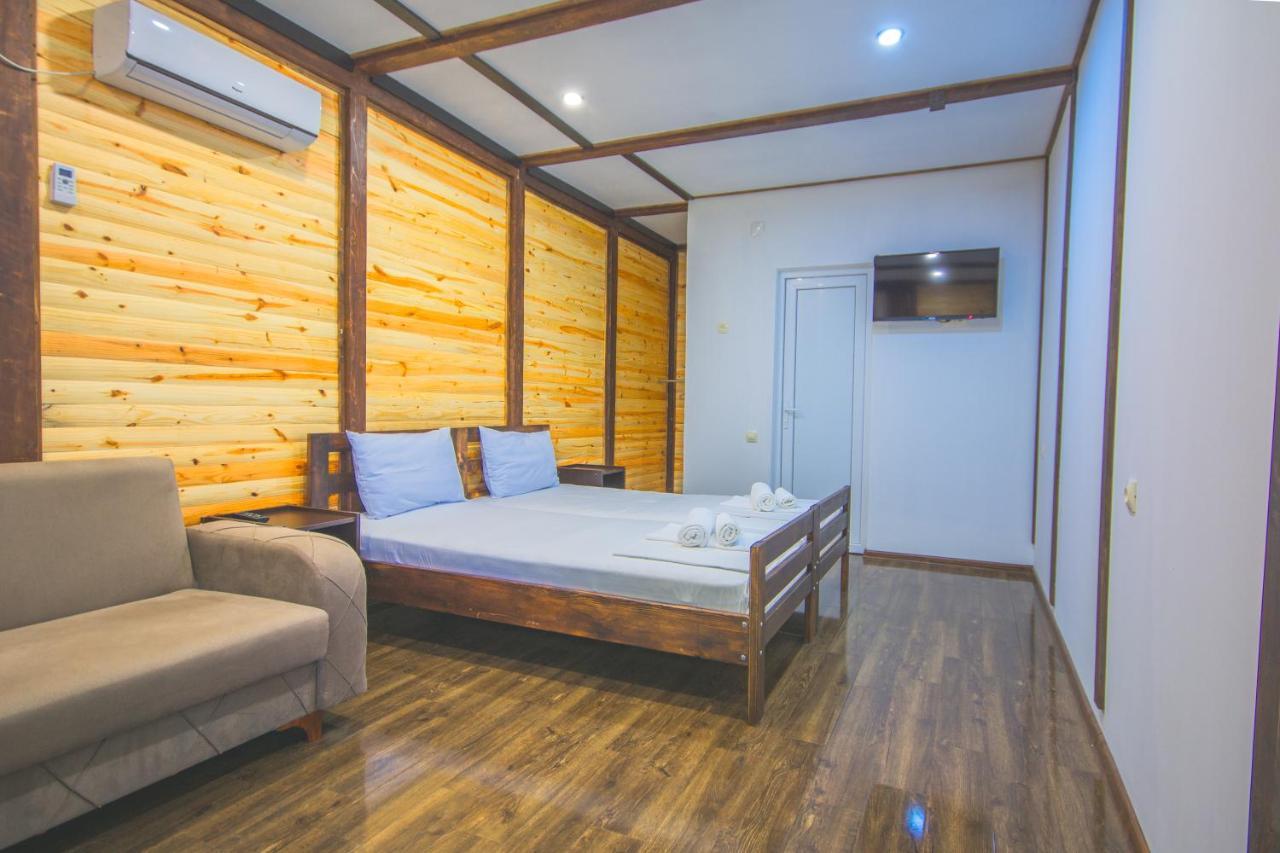 Sister'S Warm Guest House Batumi Exterior foto