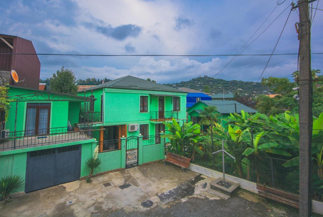 Sister'S Warm Guest House Batumi Exterior foto